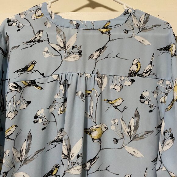 T Tahari woman, 3/4 length sleeves, light blue, high/low blouse, size 1X - Picture 9 of 13